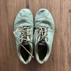 Men’s 9.5/Women’s 11 green NoBull project shoes